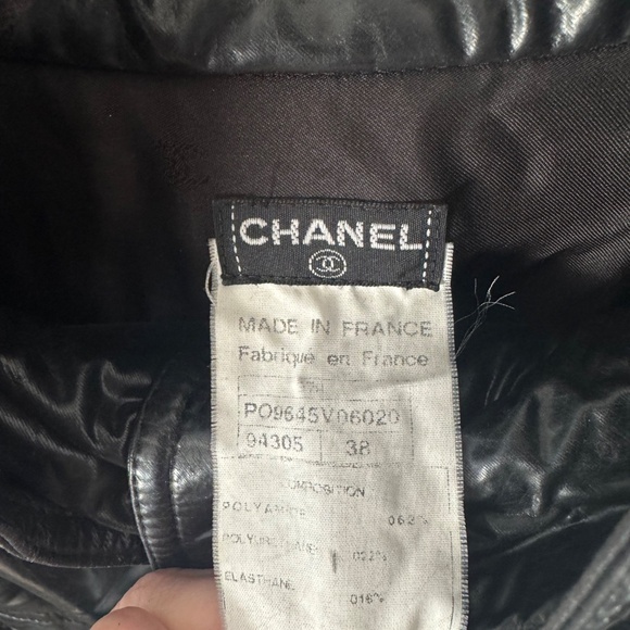 Chanel Vintage 1997 Coat - Picture 6 of 8